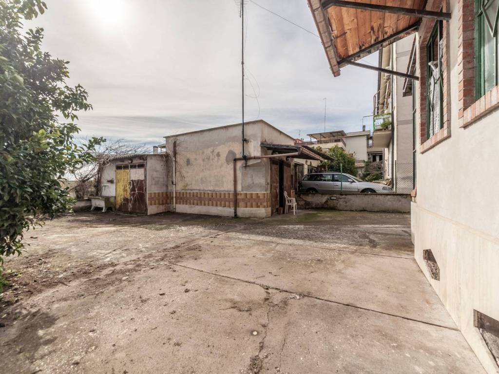 Appartamento a Guidonia montecelio in Via Luigi Spallacci, 11 - Foto 4
