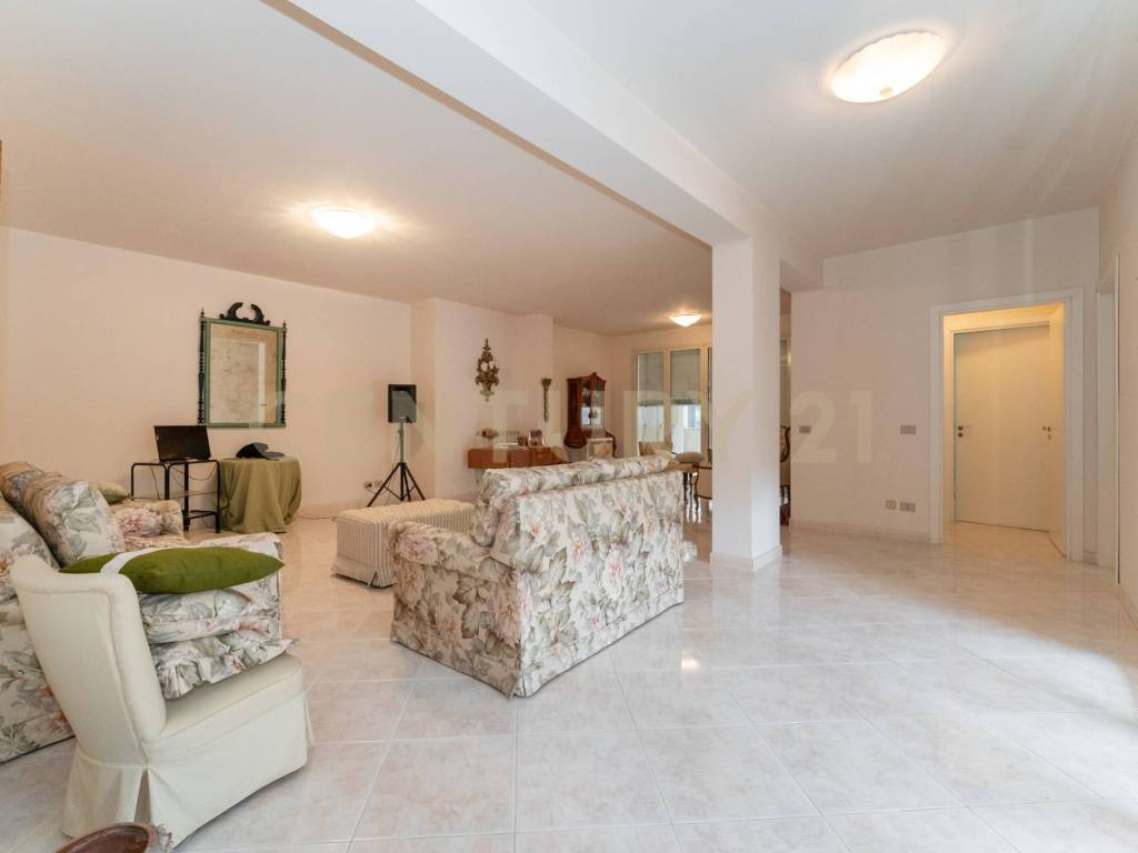 Appartamento a Carlentini in Via Archimede - Foto 2