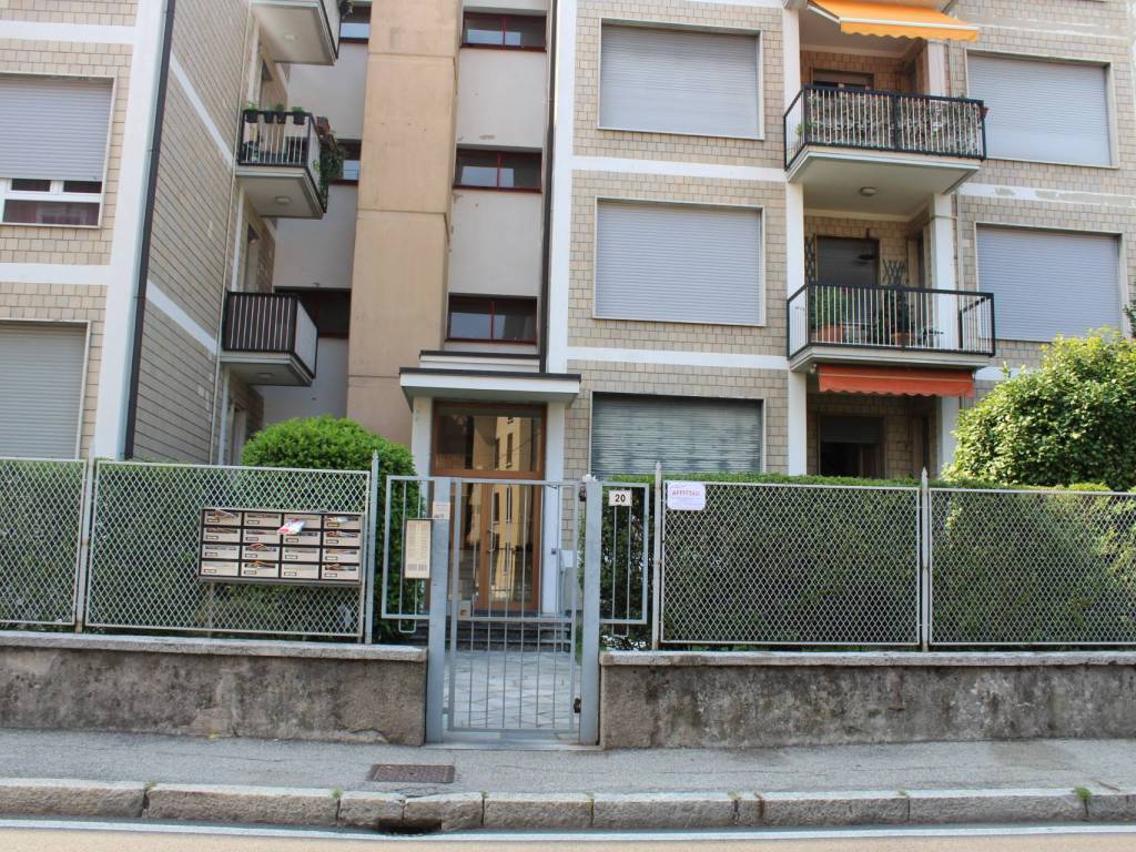 Appartamento a Como in Via Giovanni Scalabrini, 20 - Foto 2