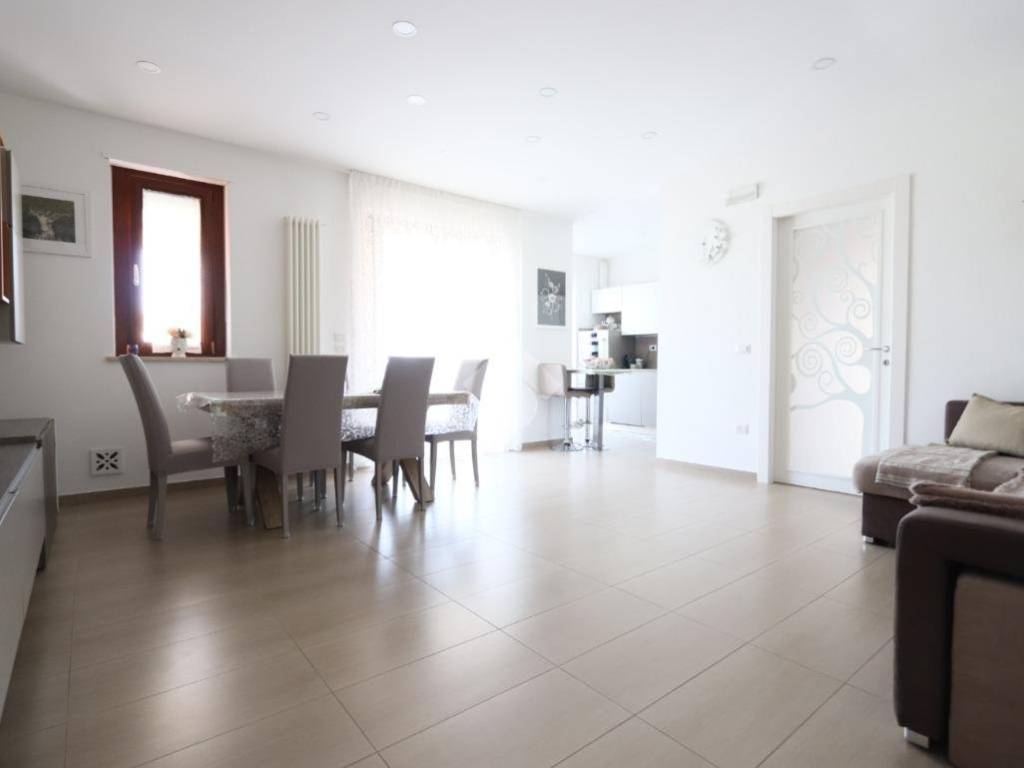 Appartamento a Alba adriatica in Via Don Milani, 26 - Foto 2