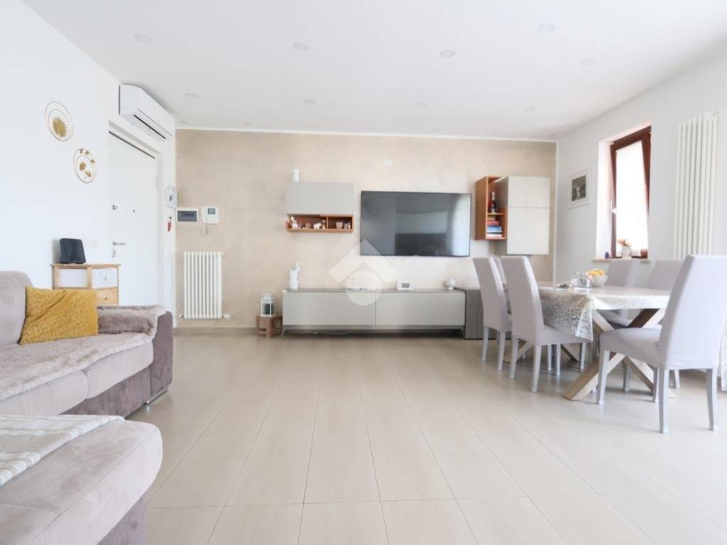 Appartamento a Alba adriatica in Via Don Milani, 26 - Foto 3