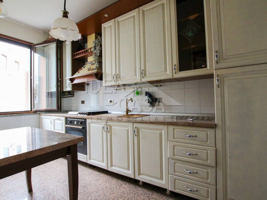 Villa a Mirandola in Via Ermete Diazzi, 11 - Foto 4