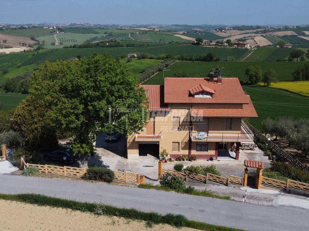 Villa a Montecassiano in Località Campolungo - Foto 2