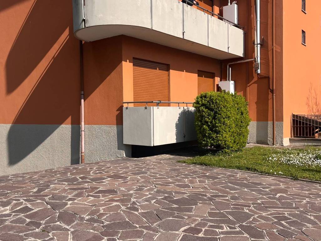 Appartamento a Bulciago in Via della Madonnina, 1 - Foto 2