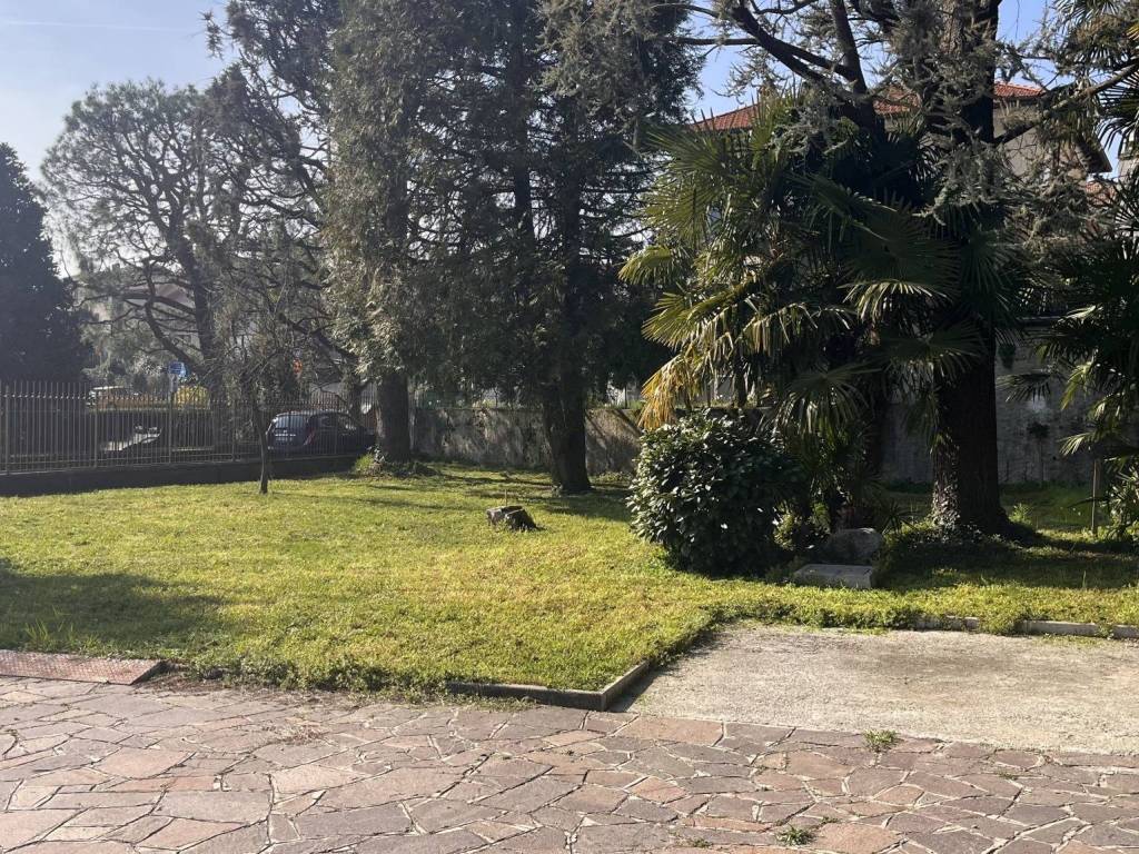 Appartamento a Bulciago in Via della Madonnina, 1 - Foto 3