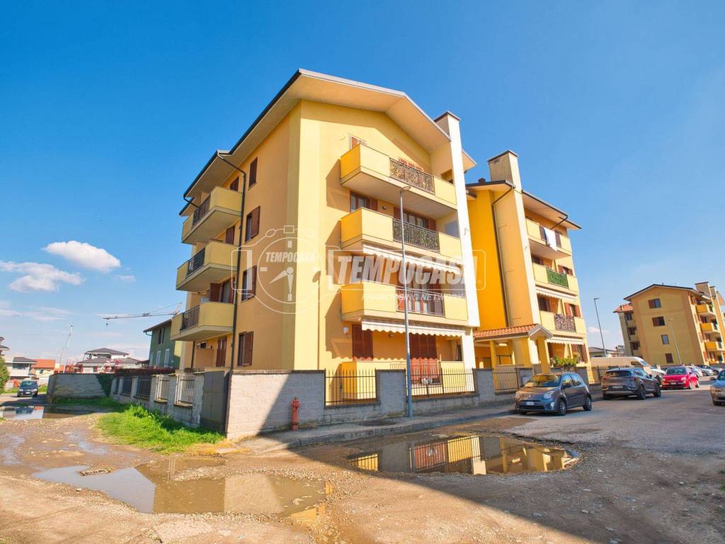 Appartamento a Trecate in Via Borsellino - Foto 2