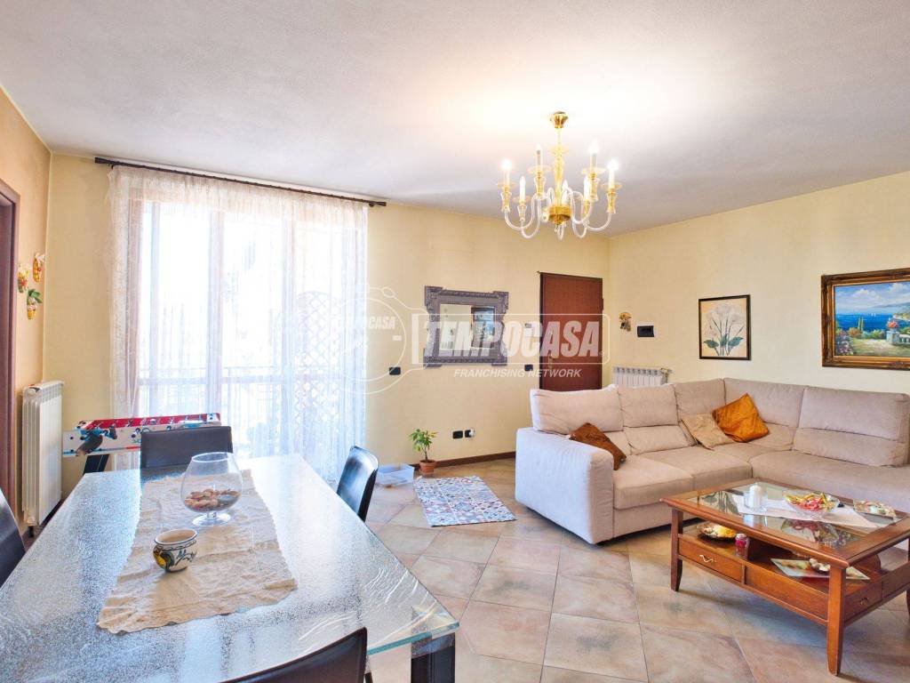 Appartamento a Trecate in Via Borsellino - Foto 4