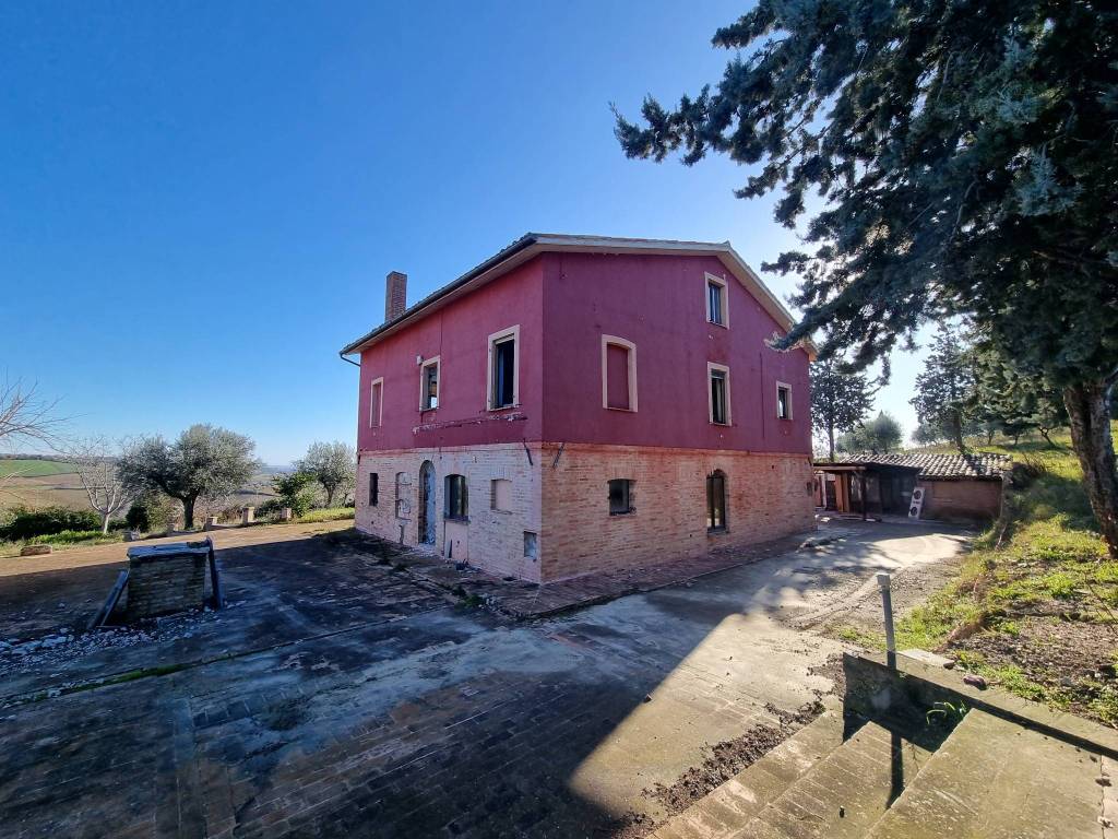 Villa a Tolentino in Contrada Salcito - Foto 5