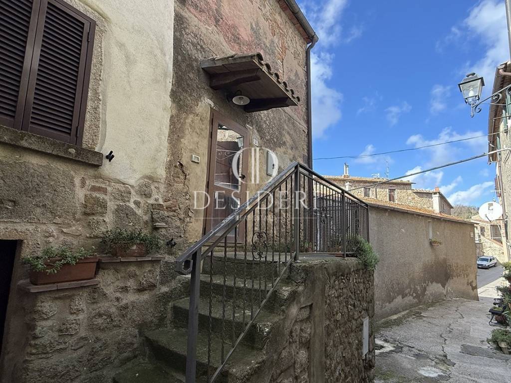 Appartamento a Roccastrada in Vicolo dello Zuavo ,1 - Foto 2