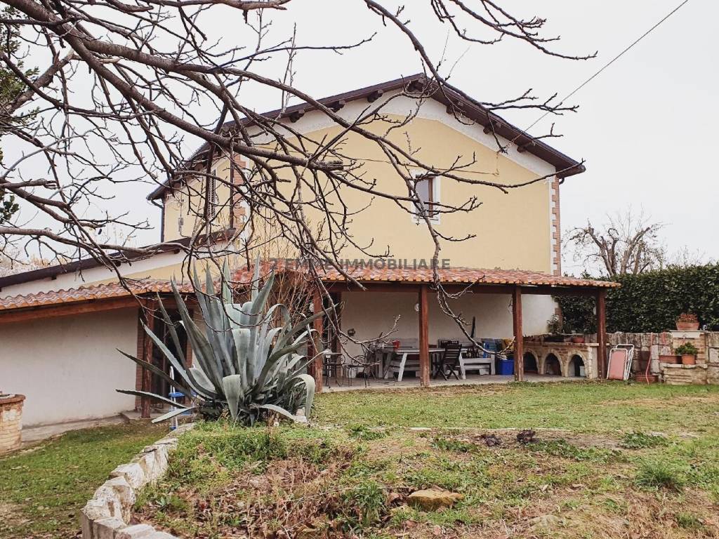 Rustico / casale a Folignano - Foto 2