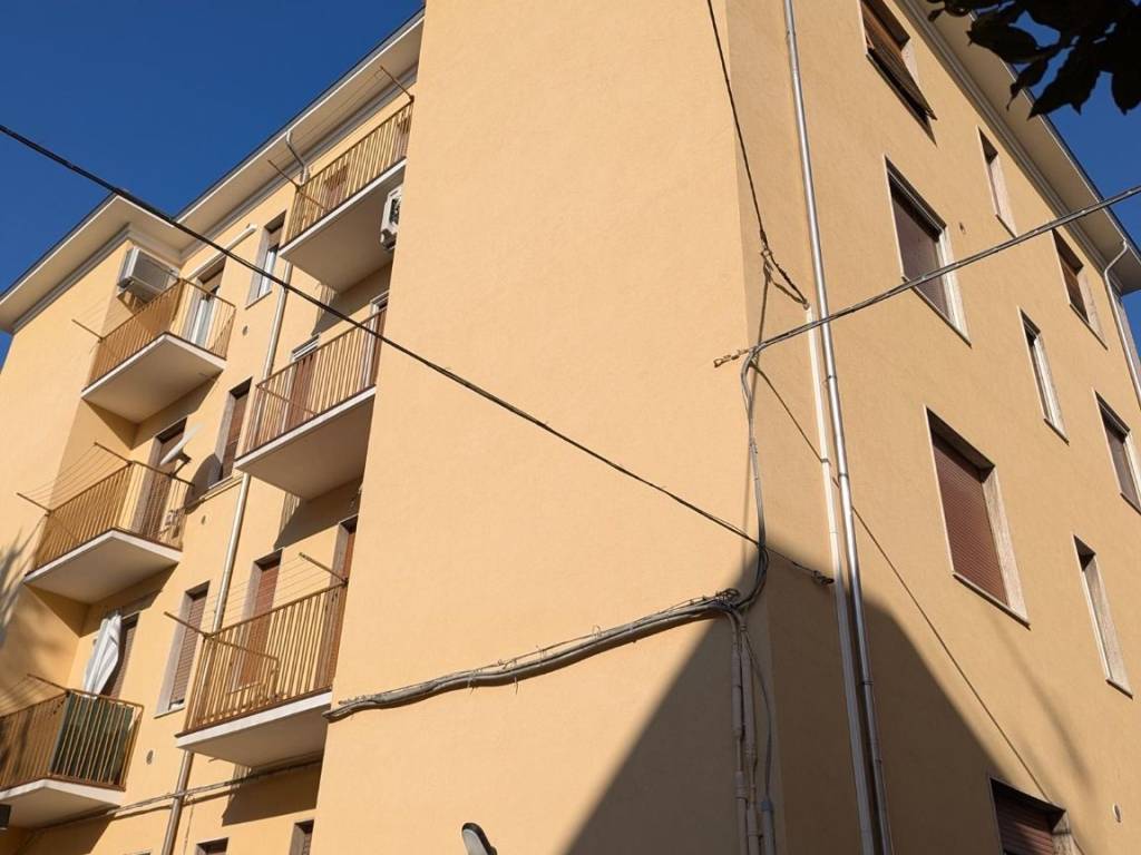 Appartamento a Parma in Via Montebello, 33 - Foto 2