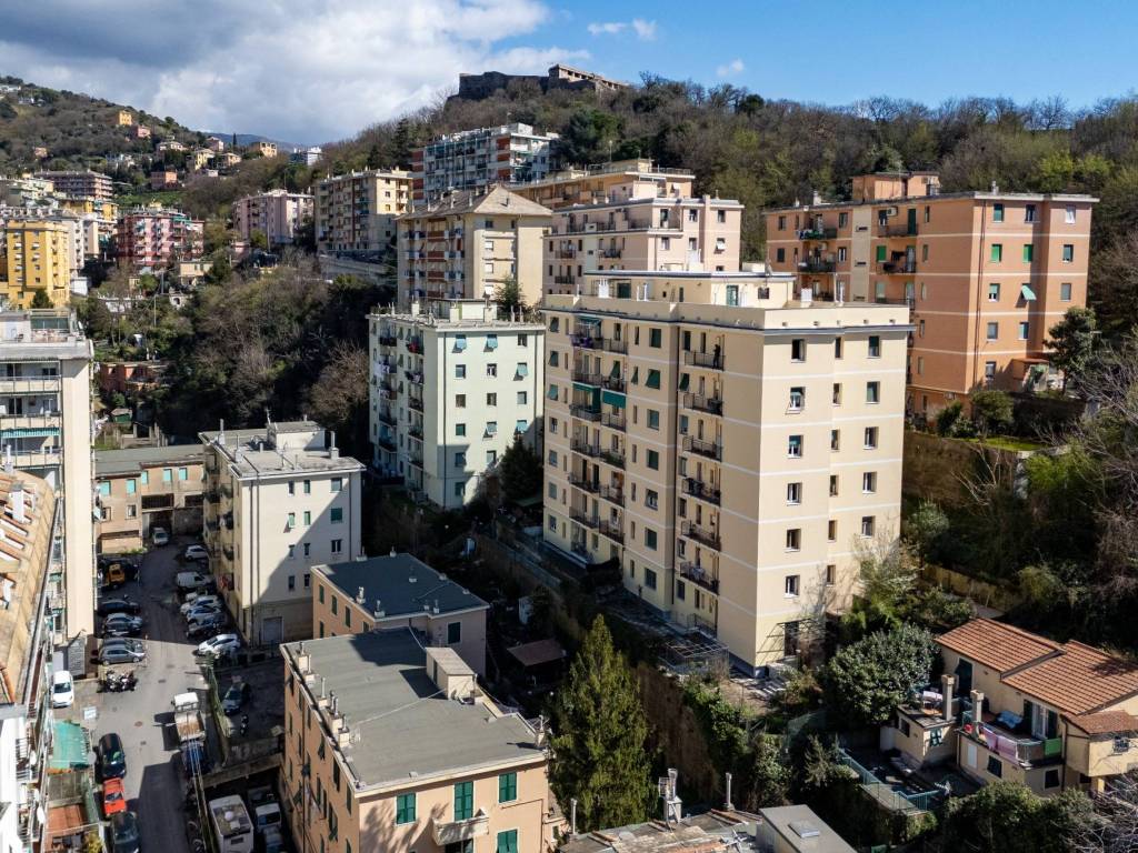 Appartamento a Genova in Via Erpidio Berno - Foto 2