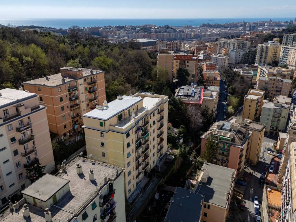 Appartamento a Genova in Via Erpidio Berno - Foto 3