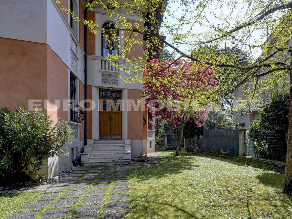 Villa a Brescia in Via D'Annunzio, 6 - Foto 3