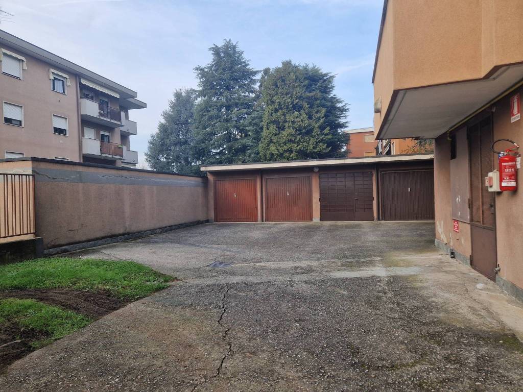 Box / garage a Lonate pozzolo in Via Antonio da Lonate, 17 - Foto 4