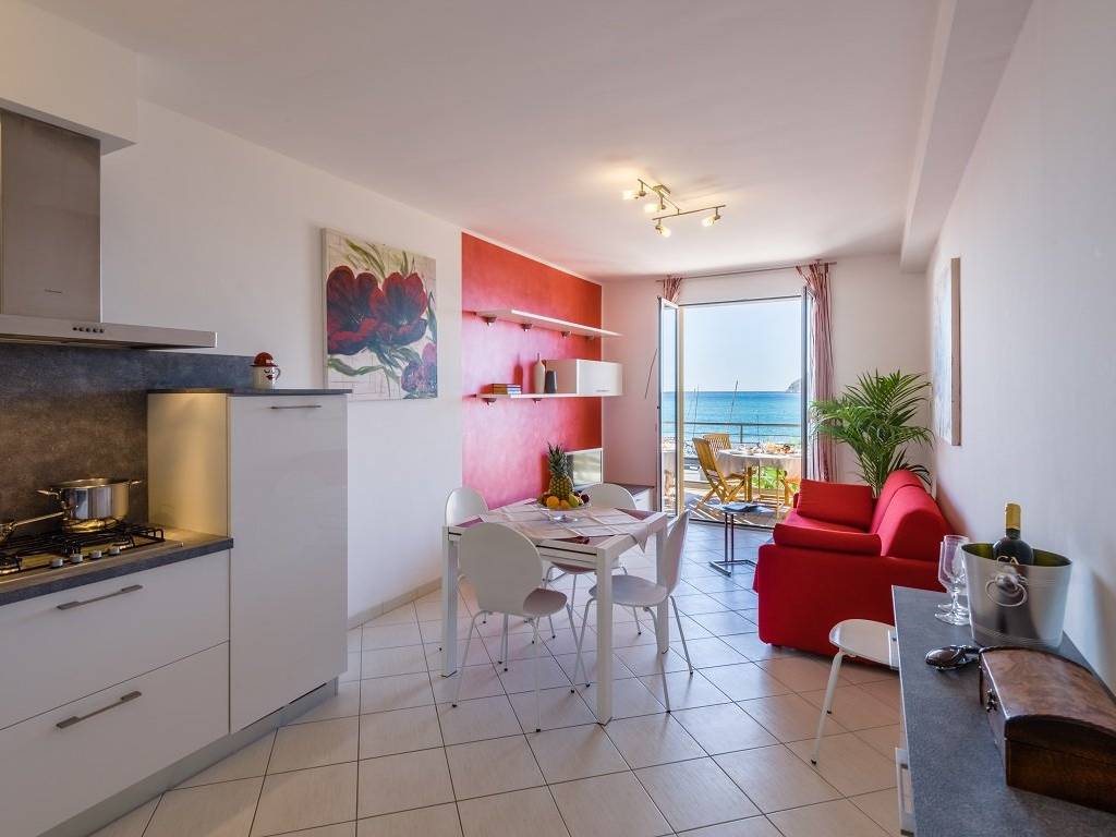 Appartamento a Albenga in Via Michelangelo - Foto 2