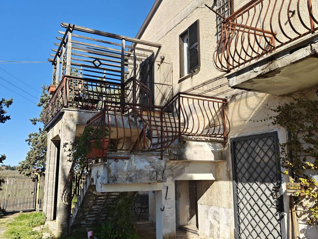 Villa a Magliano sabina in Via Collesala, 6 - Foto 3