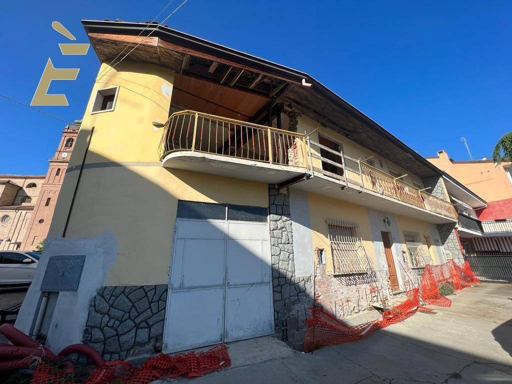 Palazzo / stabile a Monticello d'alba in VIA STAZIONE, 8 - Foto 3