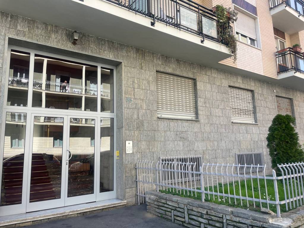 Appartamento a Torino in via Ogliaro, 35 - Foto 2