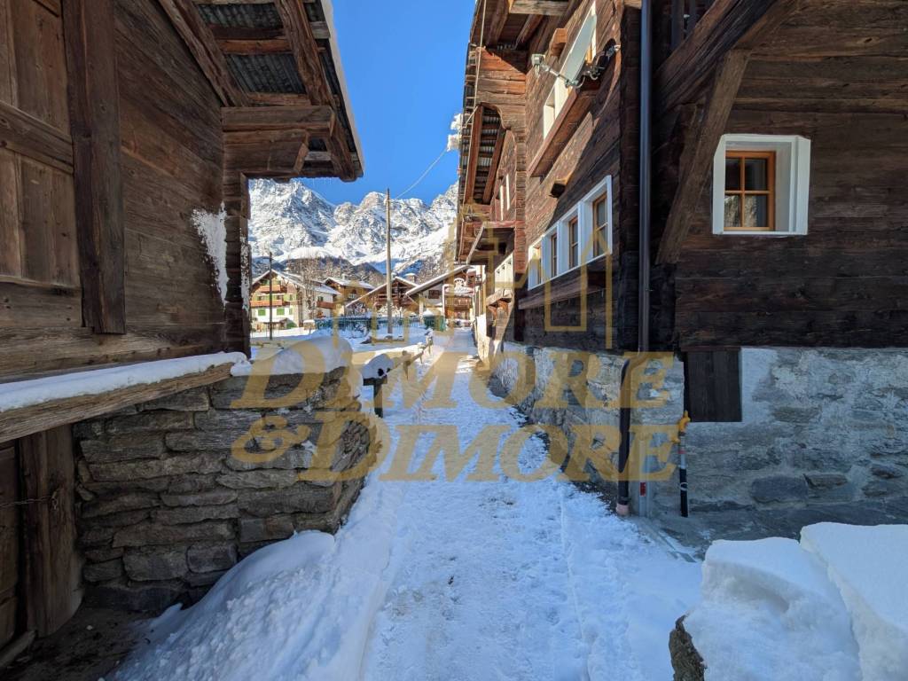 Villa a Macugnaga in Via Monte Rosa - Foto 2