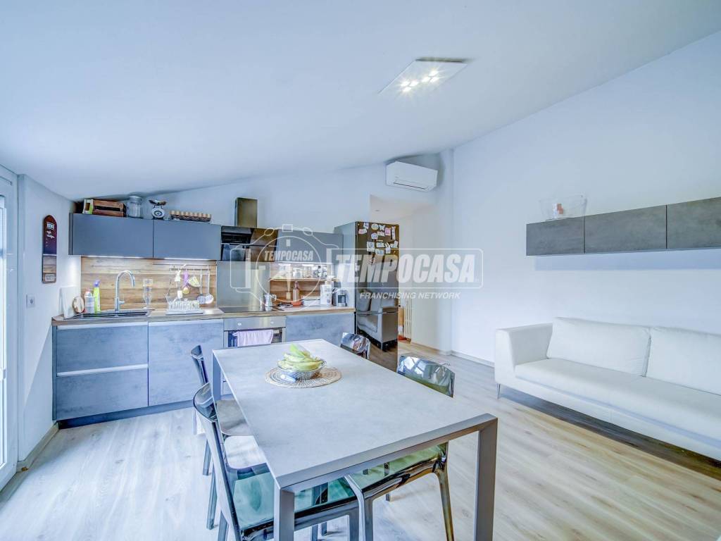 Appartamento a Castelletto sopra ticino in Via Prati - Foto 2