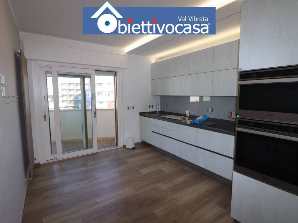 Appartamento a Alba adriatica in Via Cortina - Foto 3