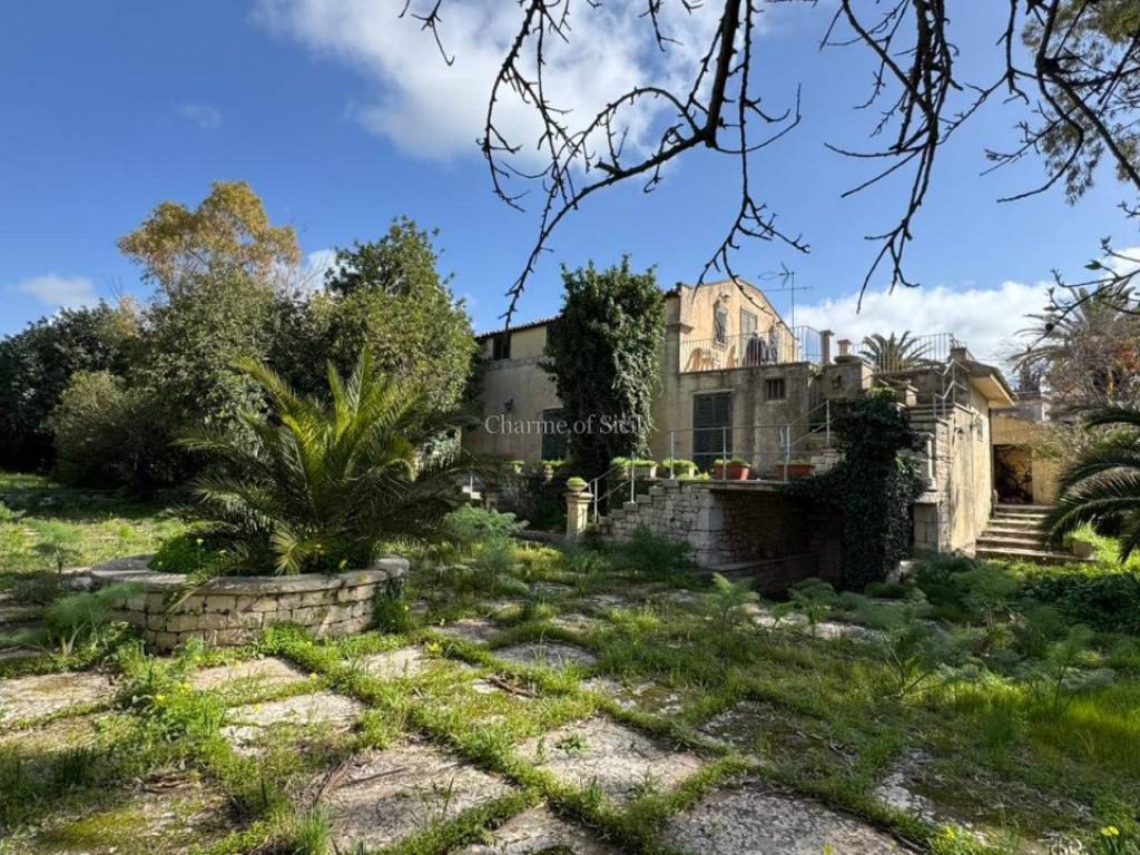Casa indipendente a Modica in Via Provinciale Rocciola Scrofani - Foto 3