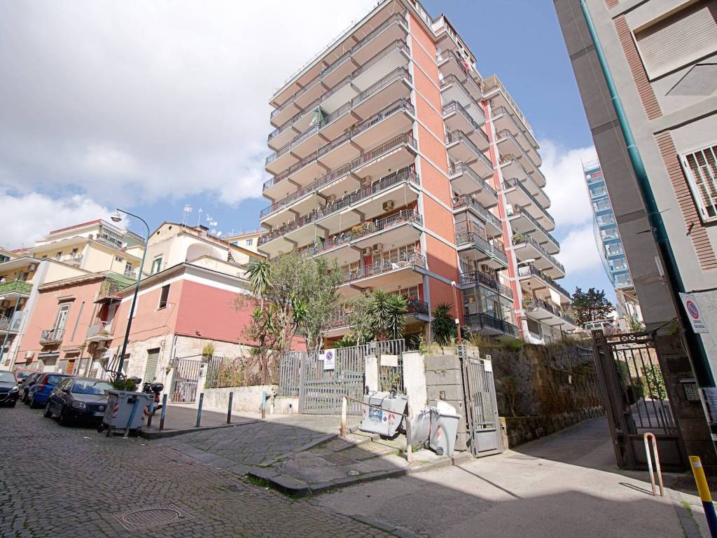 Appartamento a Napoli in Piazza Enrico De Leva - Foto 5