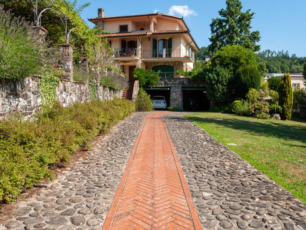 Villa a Piazza al serchio in Via Unrra - Foto 2