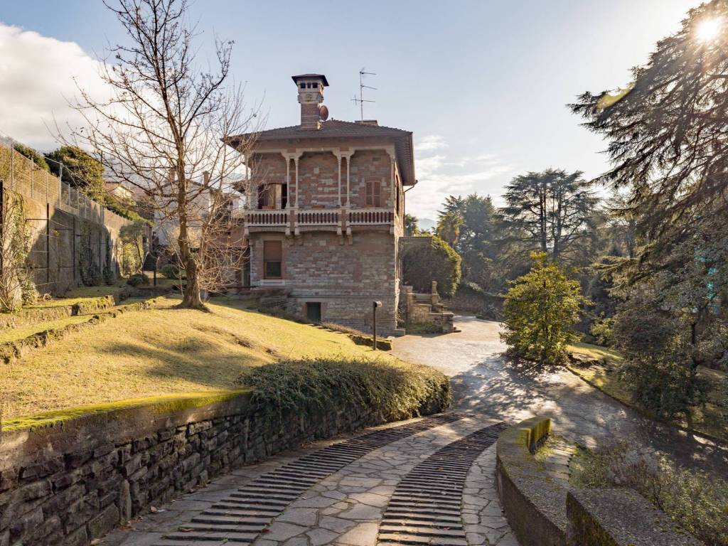 Villa a Calolziocorte in Via 4 Novembre - Foto 3