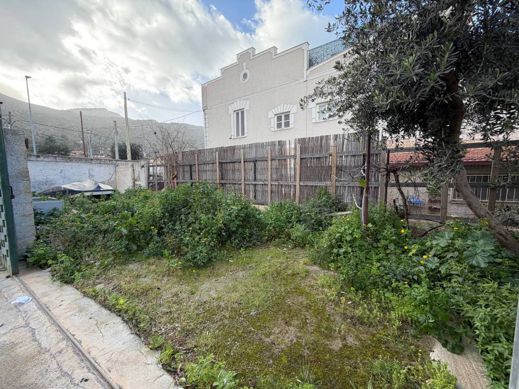 Terreno a Palermo in Via Sferracavallo - Foto 5