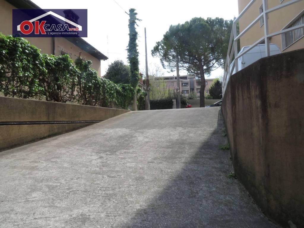 Box / garage a Monfalcone in Ugo Foscolo - Foto 2