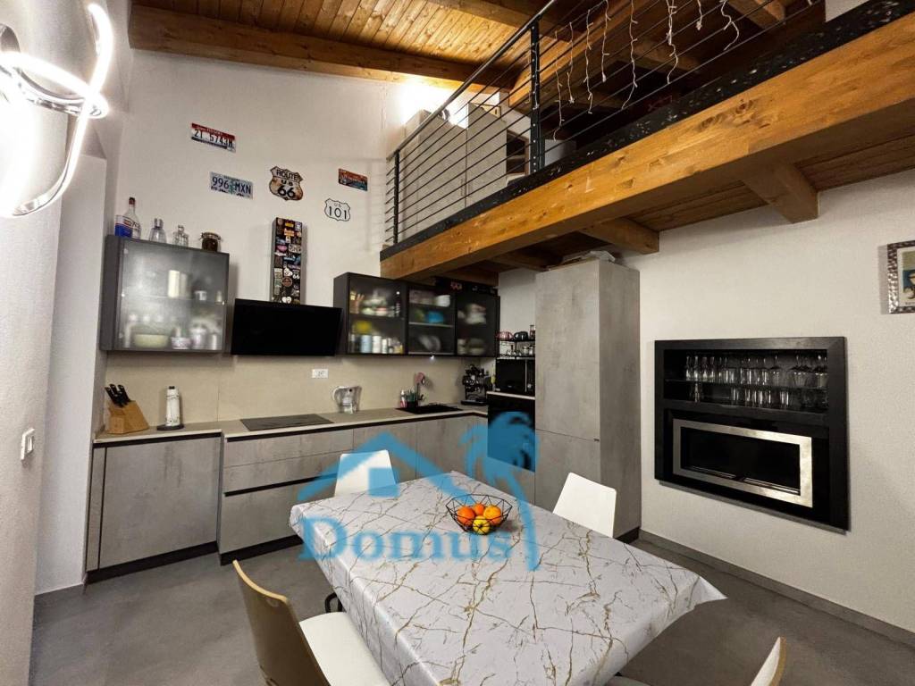 Appartamento a Pinerolo in Via Duomo, 20 - Foto 2