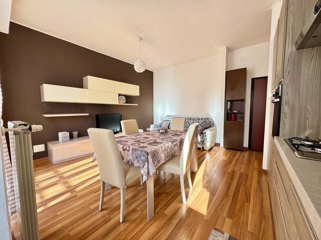 Appartamento a Corsico in Via Leonardo Da Vinci - Foto 2