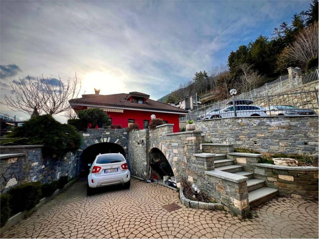 Villa a Aosta in via b. ph. bornyon - Foto 4