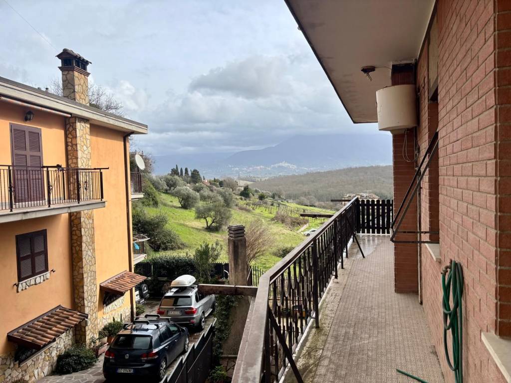 Appartamento a Mentana in Via Val di Passa - Foto 4