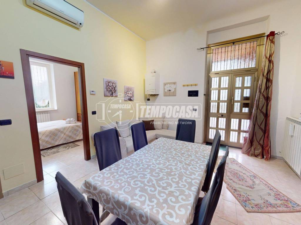 Appartamento a Cesano maderno in Via Enrico N. Tazzoli - Foto 2