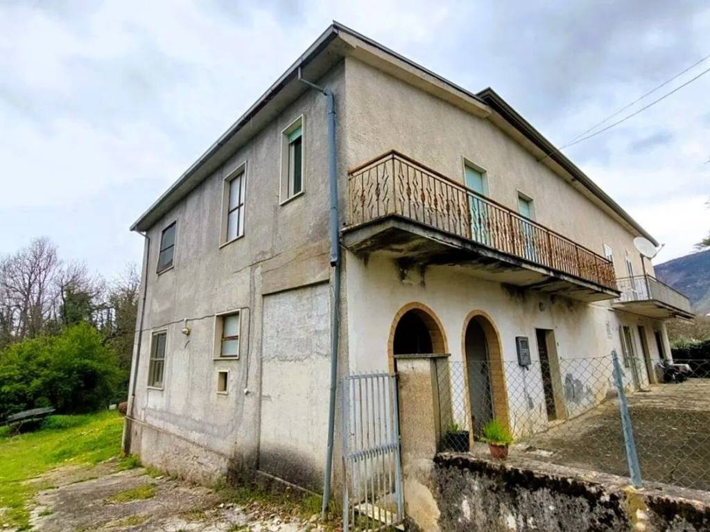 Villa a Posta fibreno in Contrada Campo Gizzi No Number - Foto 2