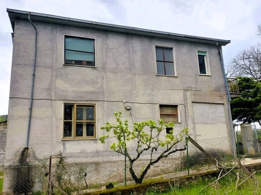 Villa a Posta fibreno in Contrada Campo Gizzi No Number - Foto 5