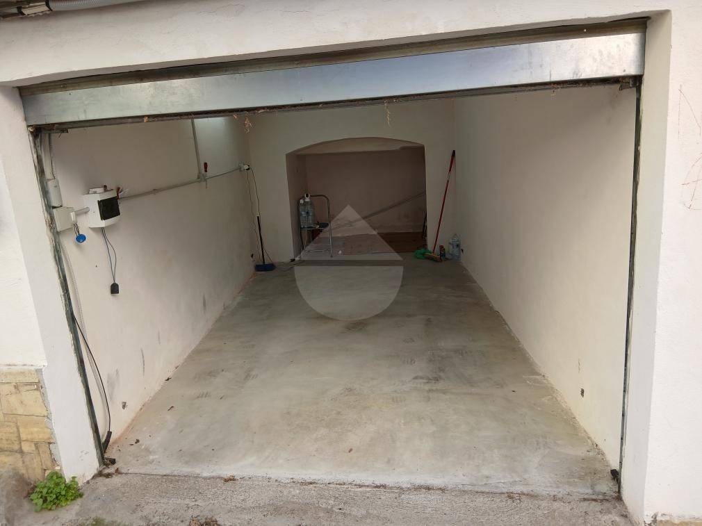 Box / garage a Cosenza in Via Gerolamo De Rada - Foto 2