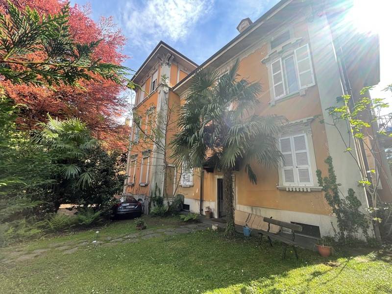 Villa a Besozzo in Via Roma, 17 - Foto 3