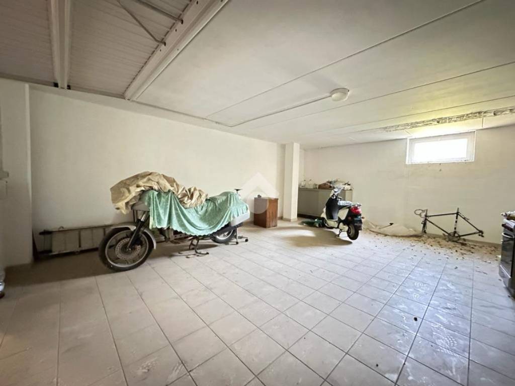 Box / garage a Sarzana in Via Mazzincollo - Foto 3