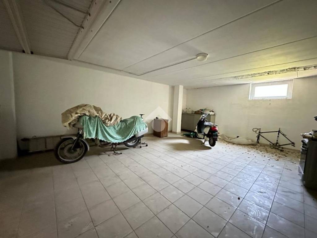 Box / garage a Sarzana in Via Mazzincollo - Foto 5