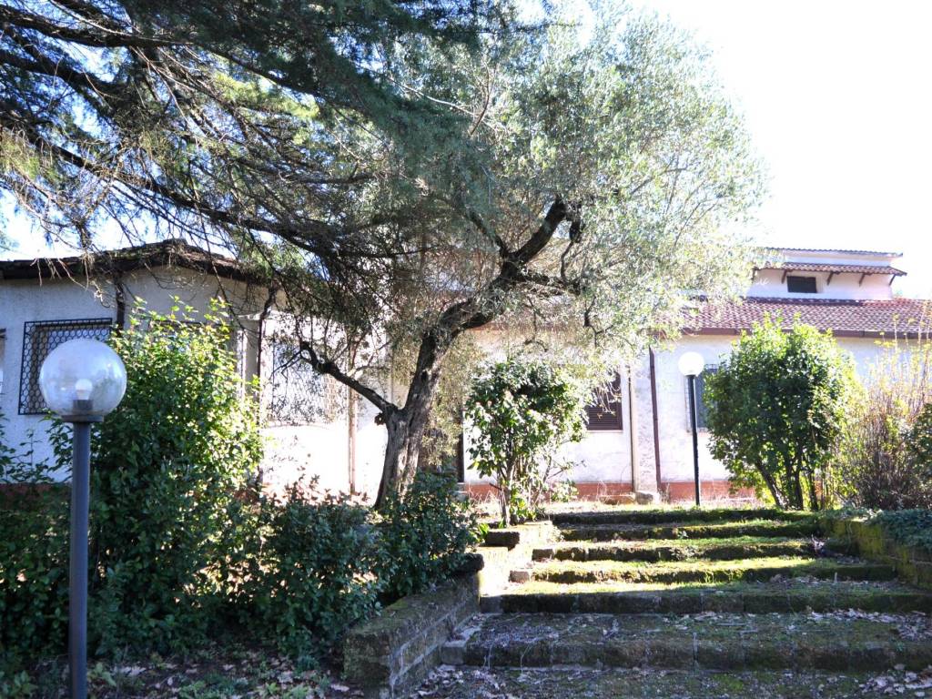 Villa a Capena in Via Provinciale Morlupo, 118 - Foto 2