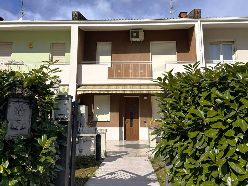 Villetta a schiera a Riva del garda in Via Montessori, 44 - Foto 4