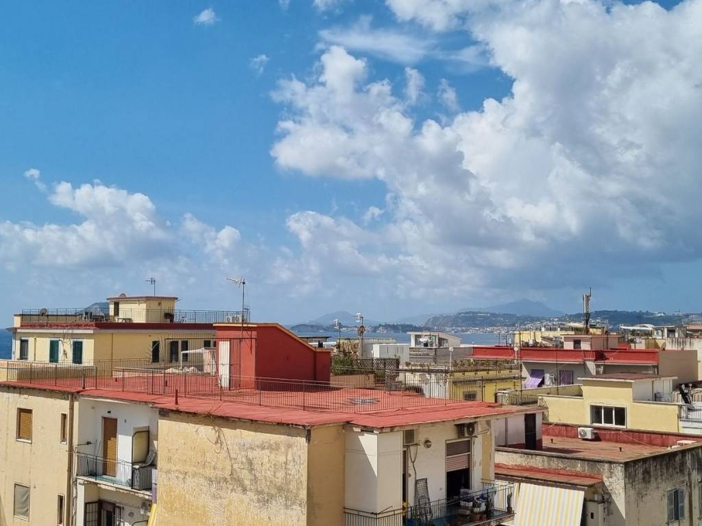 Appartamento a Pozzuoli in Via Vincenzo Barletta - Foto 2