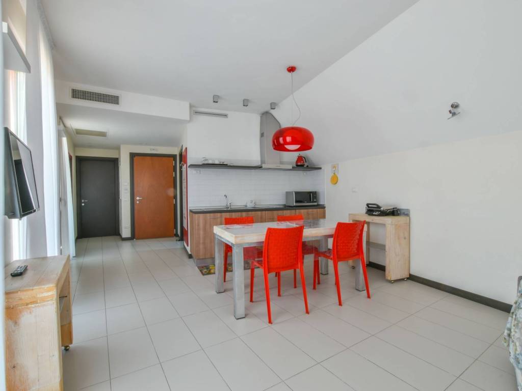 Appartamento a Varese in Via Emilio Praga, 8 - Foto 3