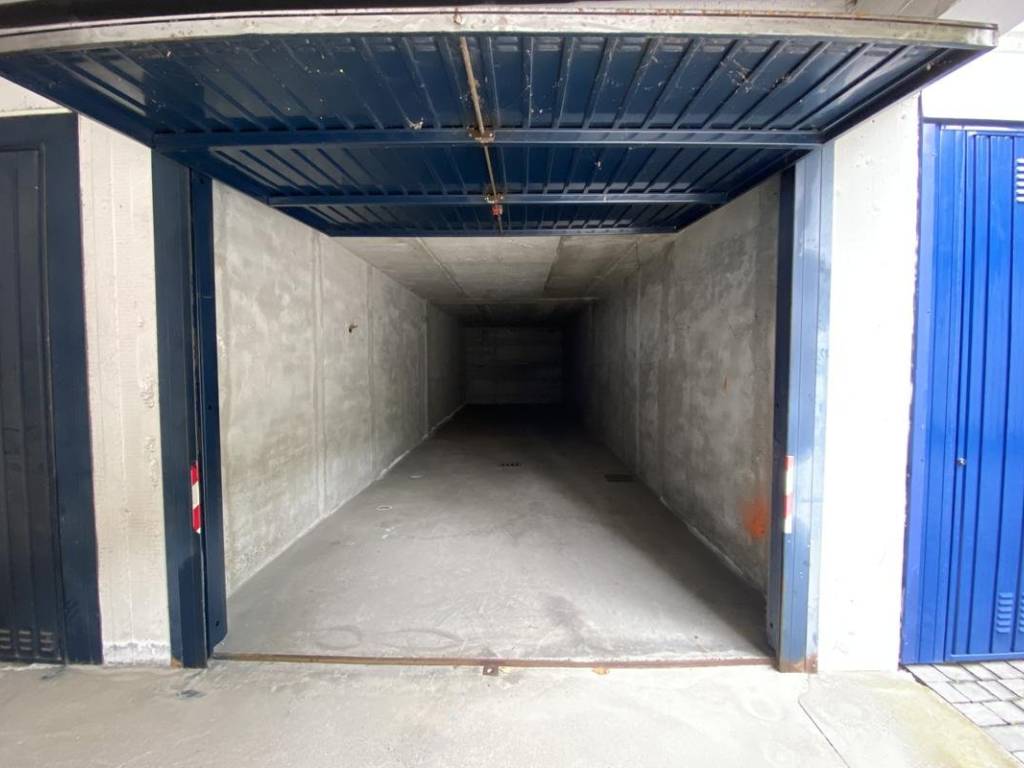 Box / garage a Varese in Via Carlo Goldoni, 37 - Foto 2