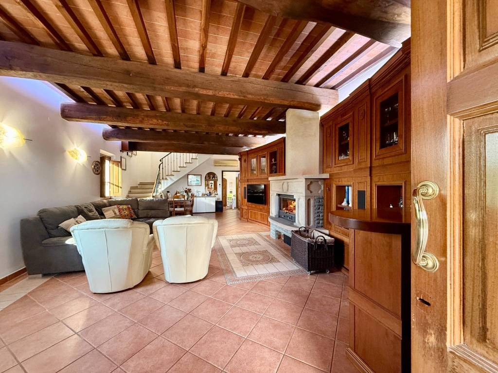 Villa a Campi bisenzio in Via Castellaccio, 38 - Foto 2