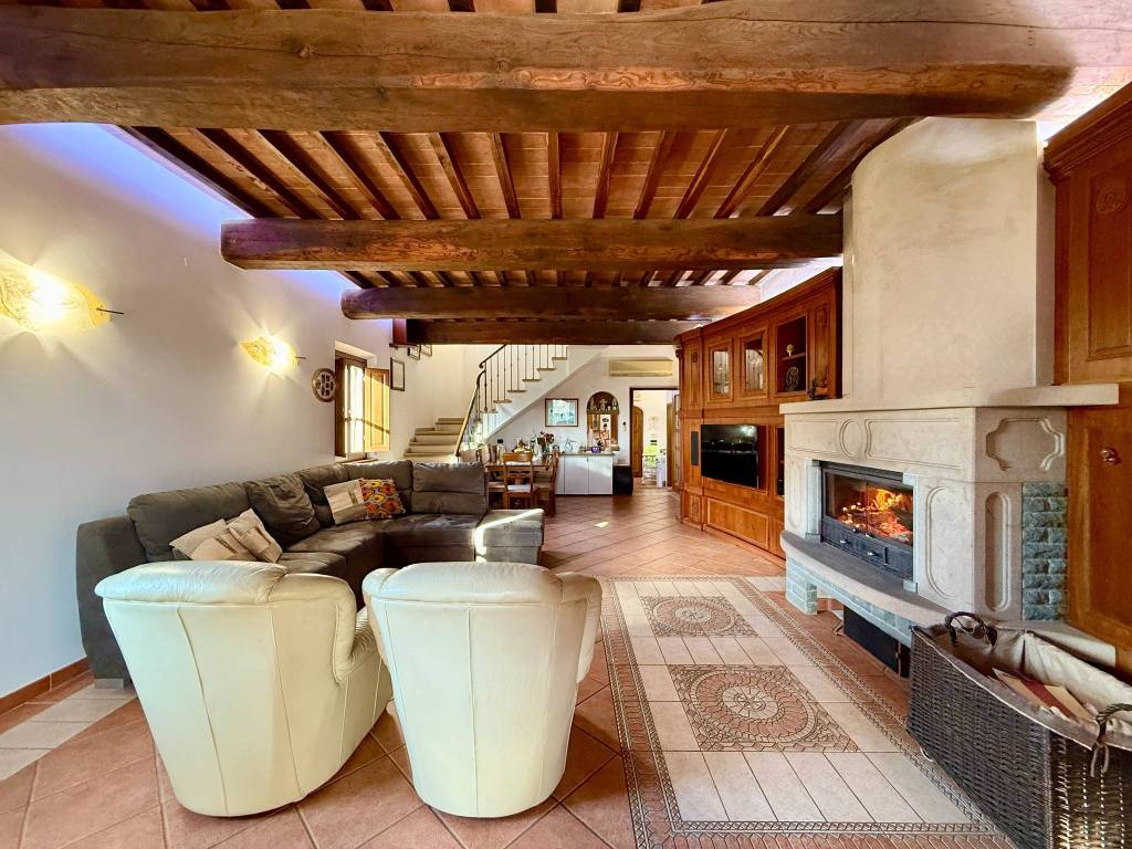 Villa a Campi bisenzio in Via Castellaccio, 38 - Foto 3